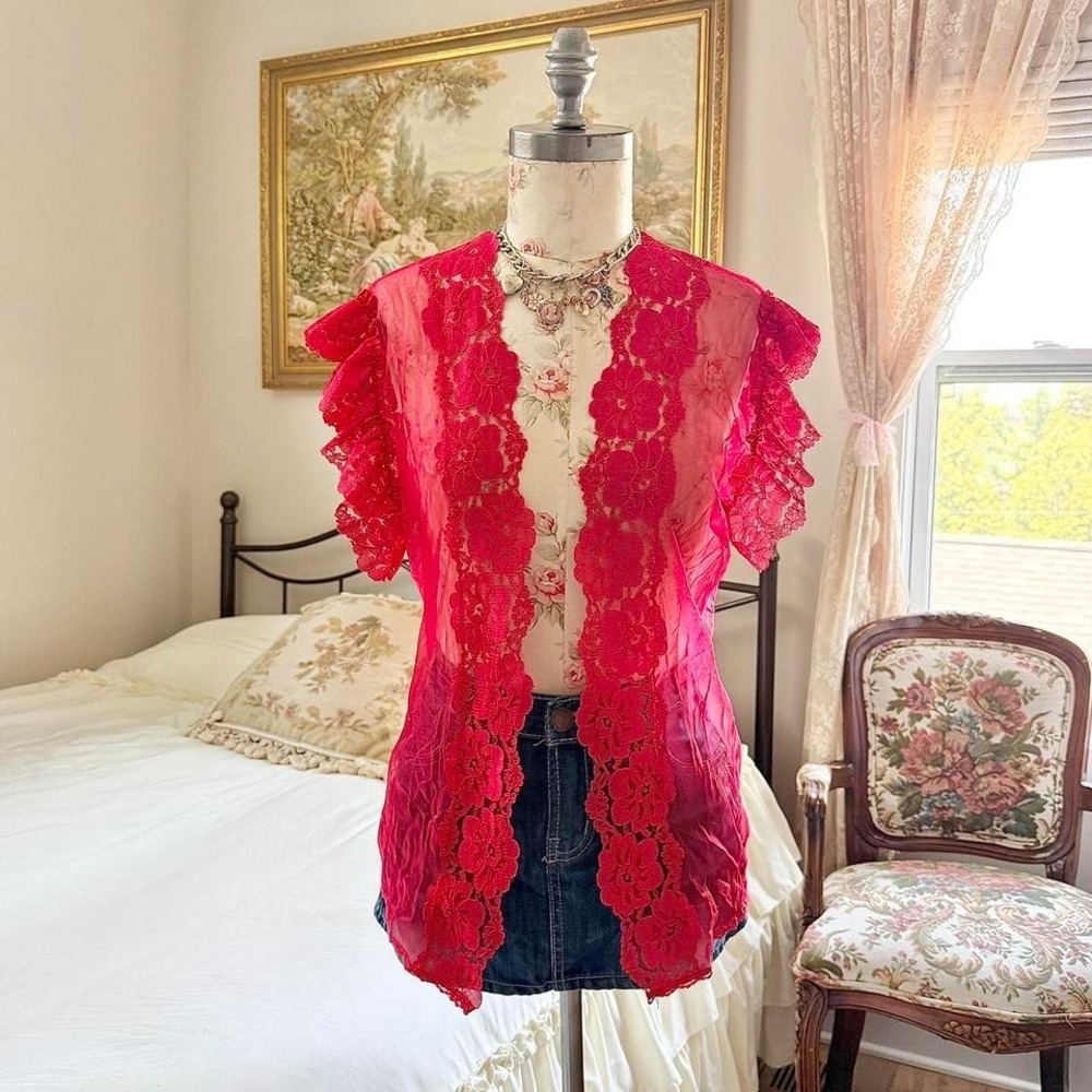 Lace‎ red top  60s red lace robe top